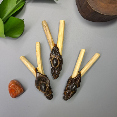 Курипи из кости с гуайруру